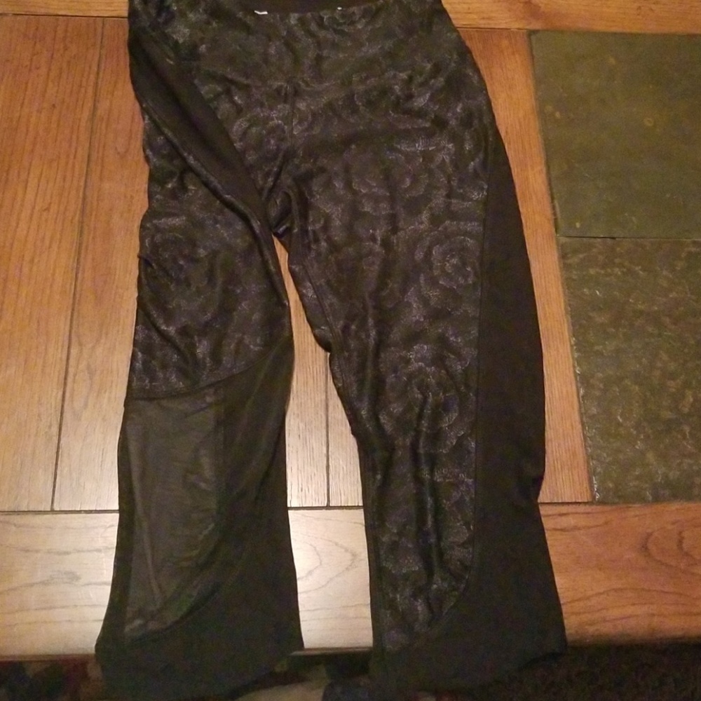 Women's workout leggings